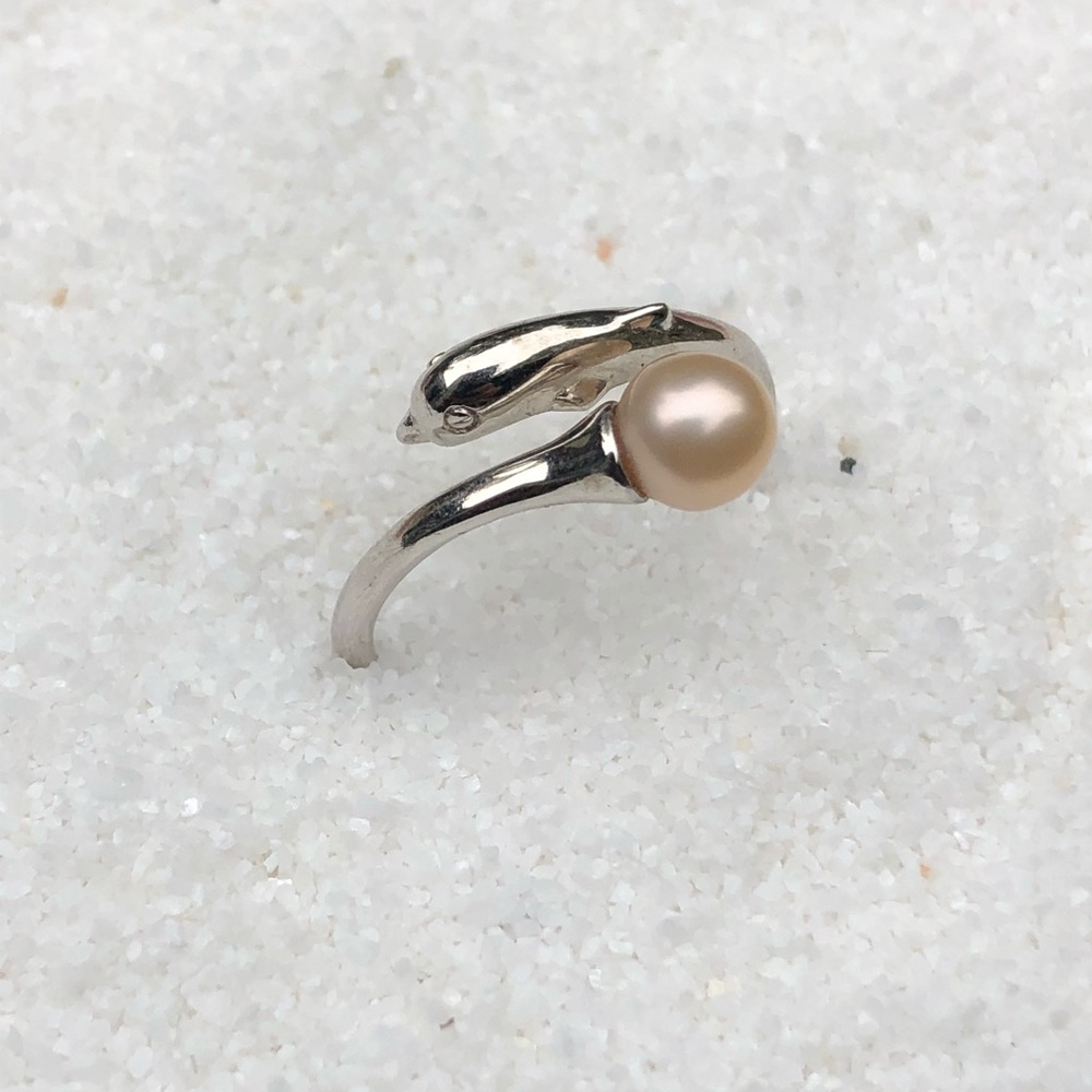 Dancing Dolphin Ring
